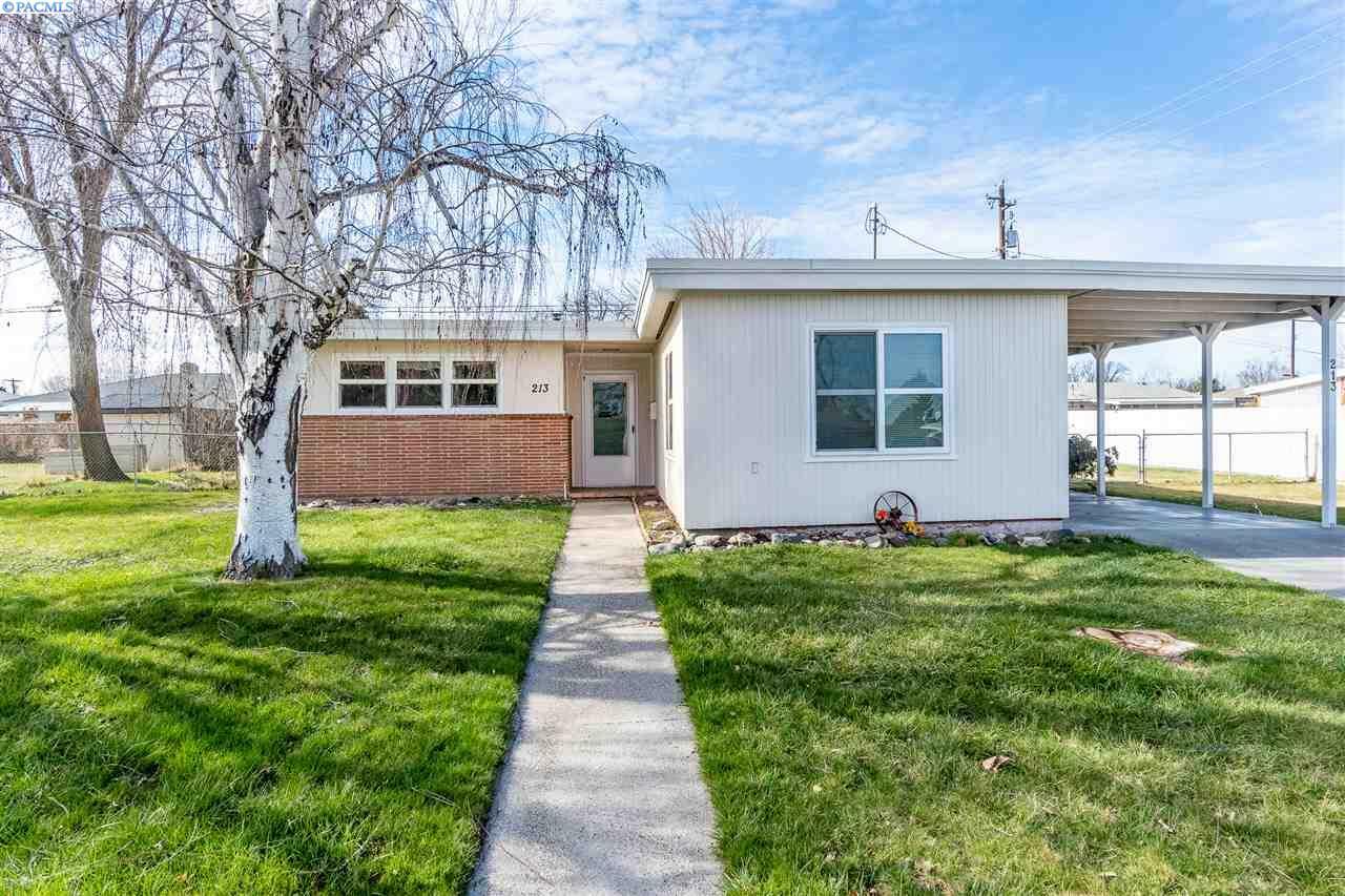 Property Photo:  213 N Palouse St.  WA 99336 