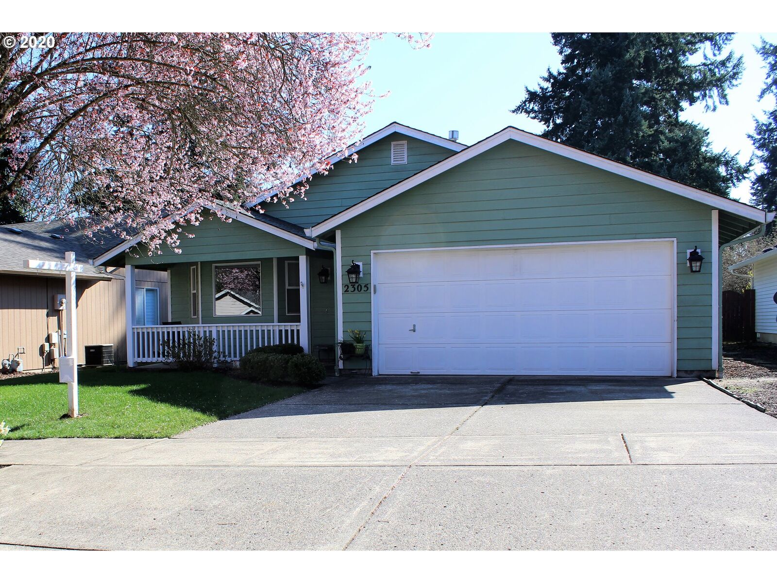 Property Photo:  2305 NE 52nd St  WA 98663 