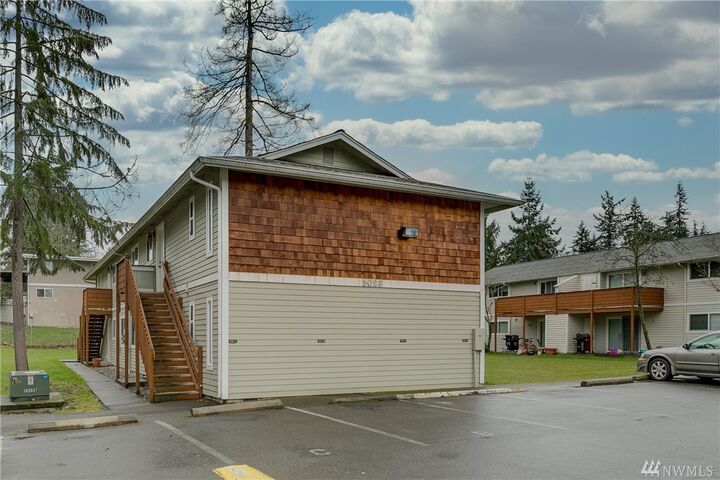 5028 212th St SW  Mountlake Terrace WA 98043 photo