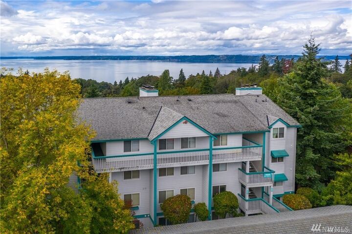 Property Photo:  28610  16th Avenue S 304  WA 98003 