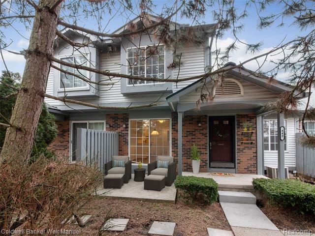 Property Photo: 442 Nicolet St MI 48390