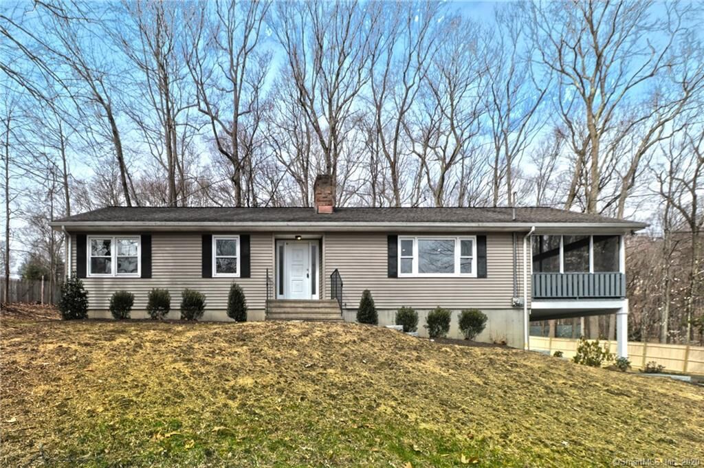 Property Photo: 6 Little Fox Run CT 06484