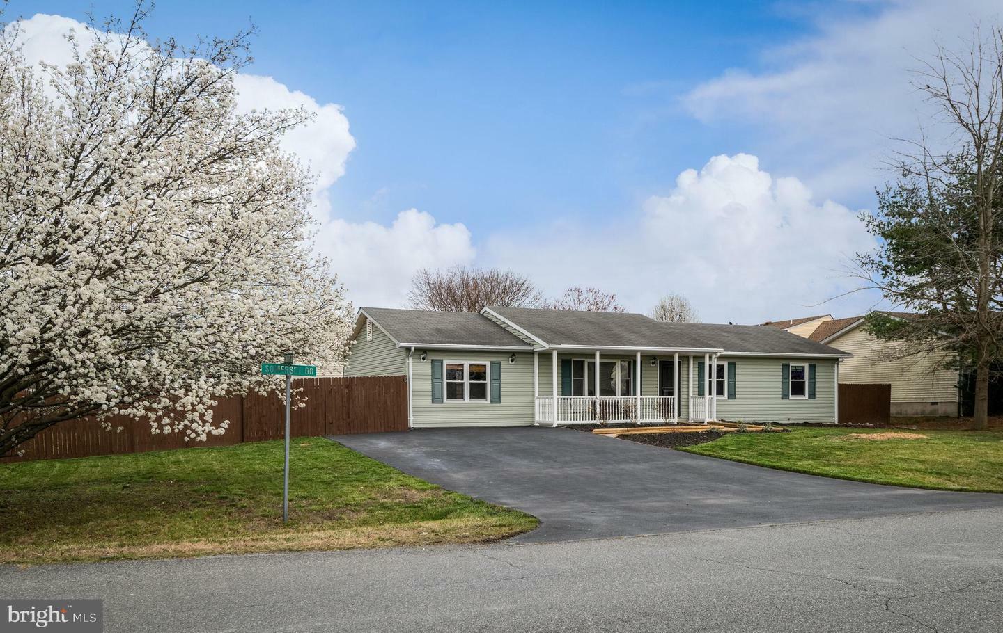 Property Photo: 118 Somerset Drive VA 22655