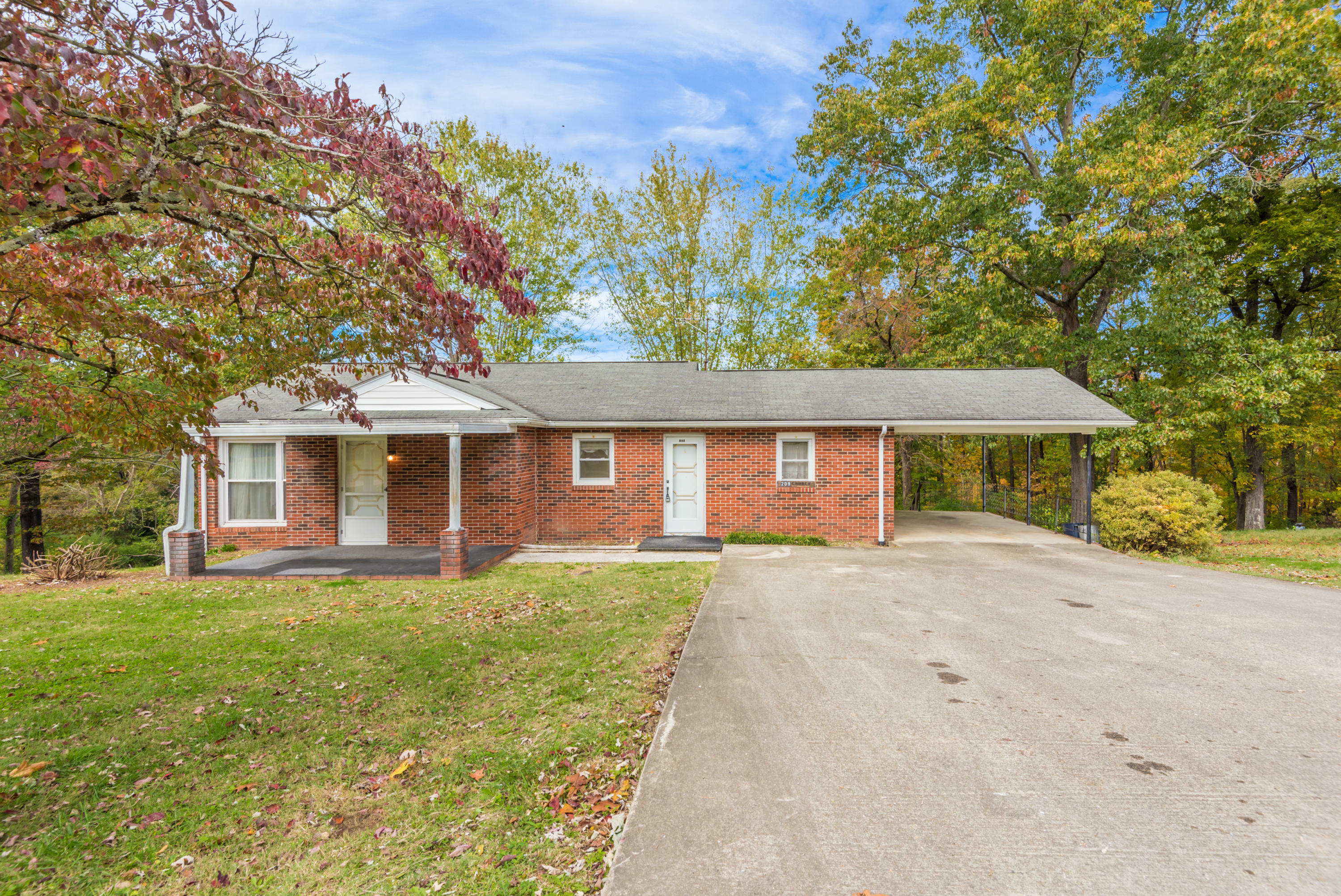 Property Photo:  209 S Church Ave  TN 37854 