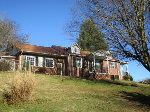 Property Photo:  316 E Winchester St  TN 37854 