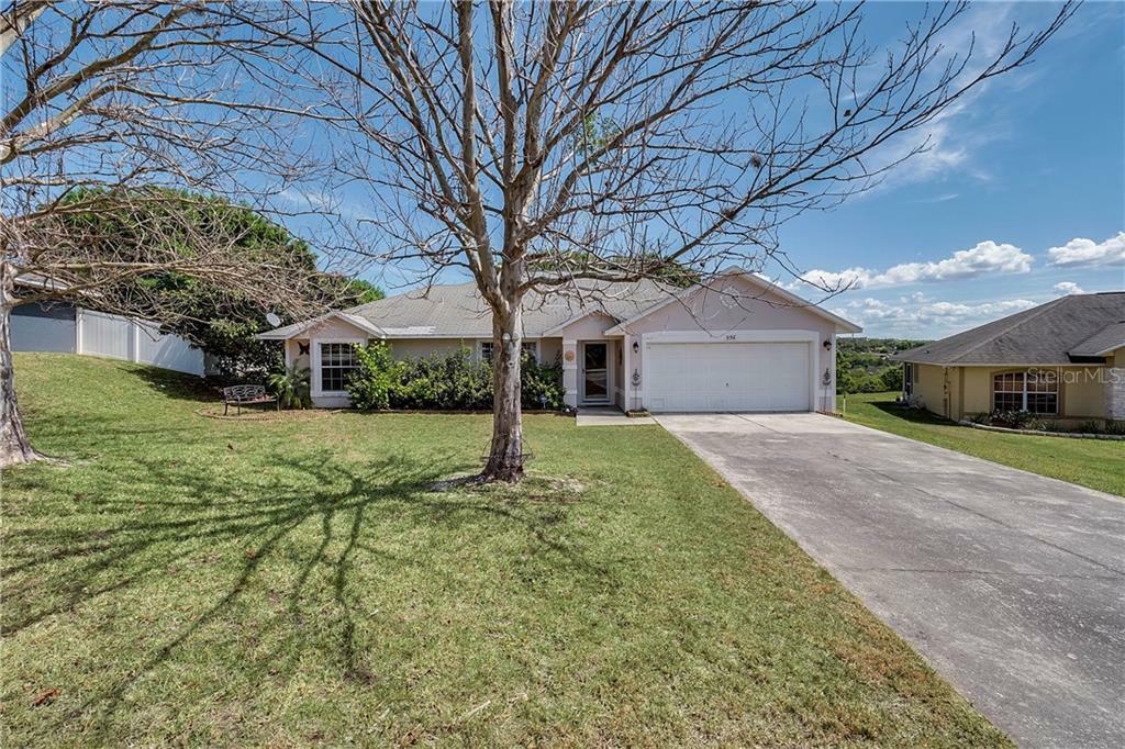 Property Photo:  956 Forest Hill Drive  FL 34715 