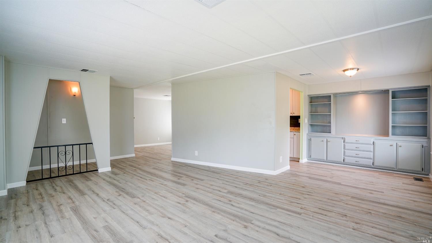Property Photo: 305 San Sebastian Way CA 94949