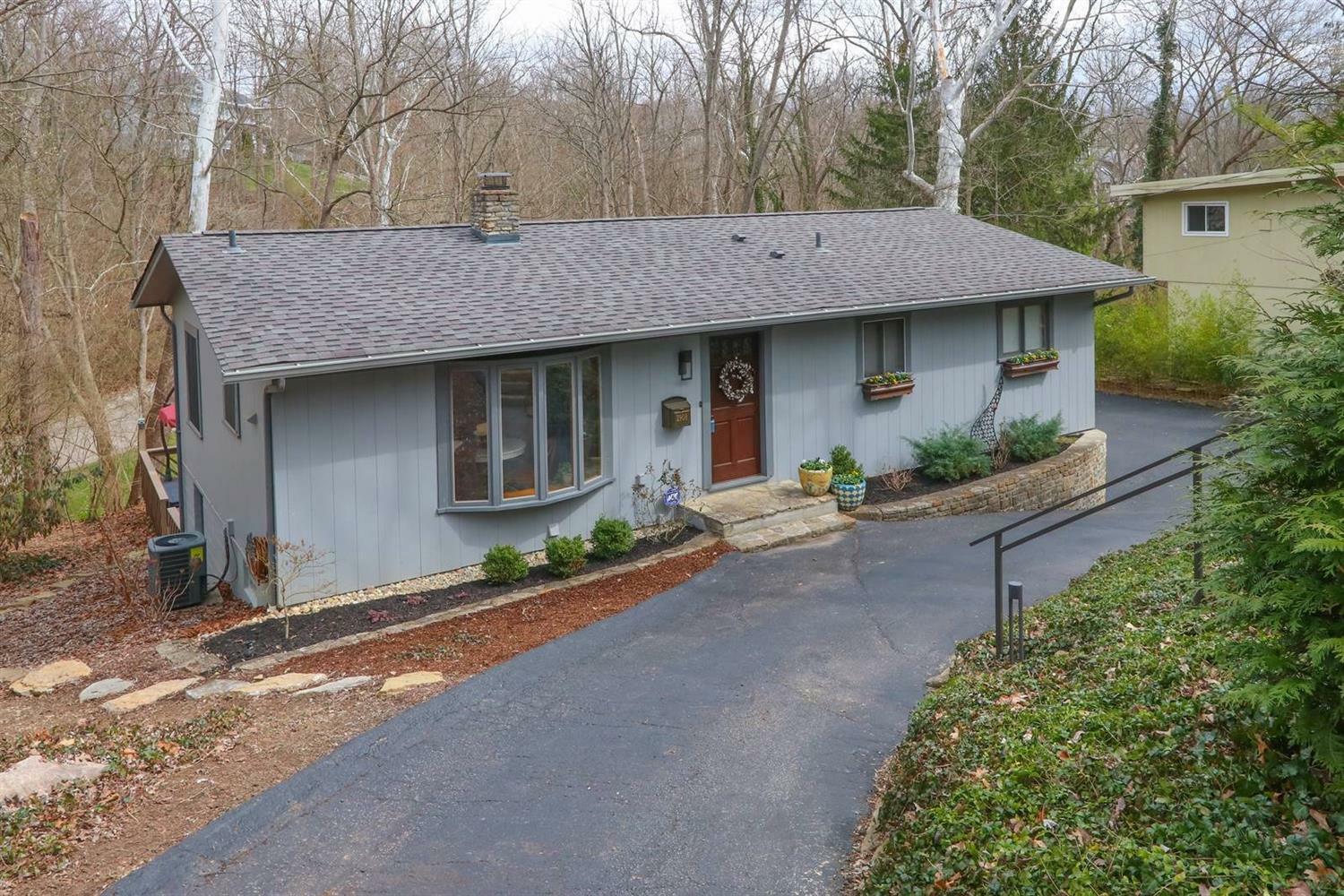 Property Photo:  2908 Lower Grandin Rd  OH 45208 