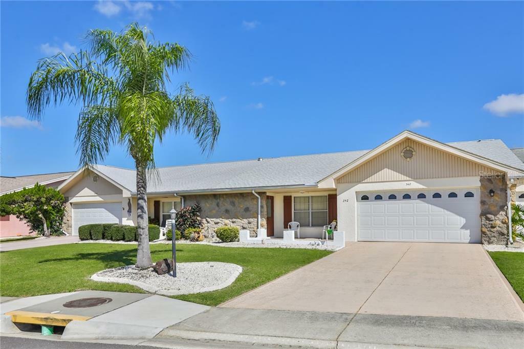 Property Photo: 342 Club Manor Drive 19 FL 33573
