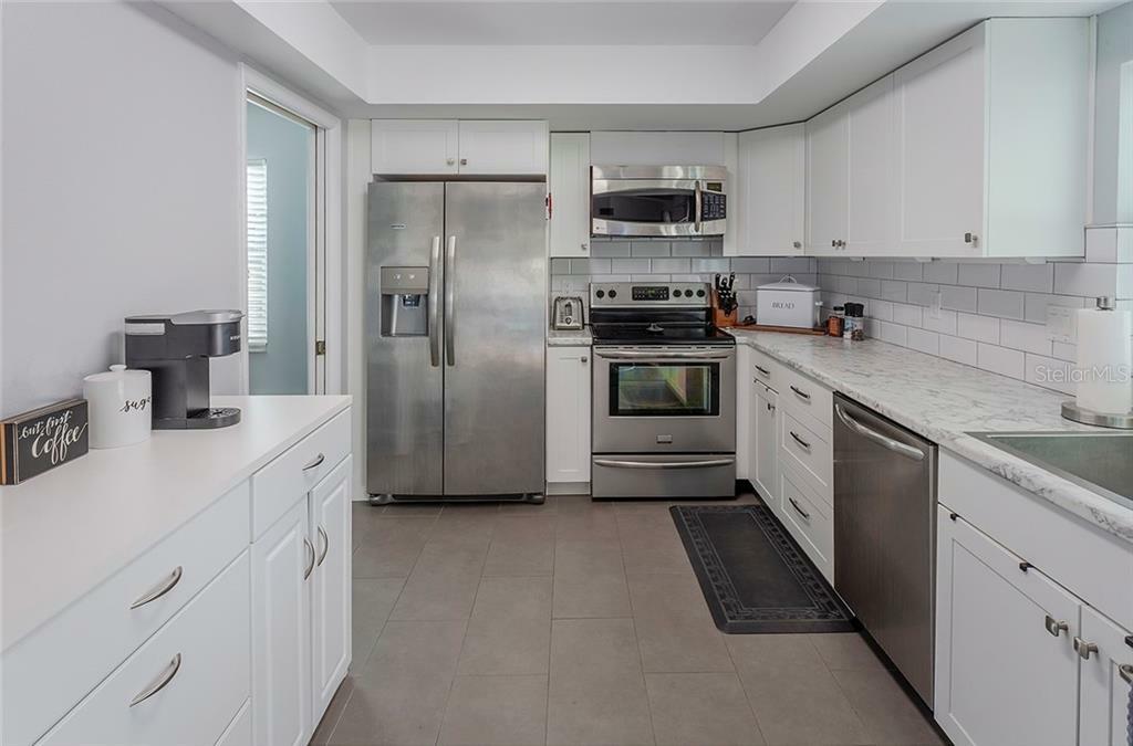 Property Photo: 2516 Briarwood Court FL 33761