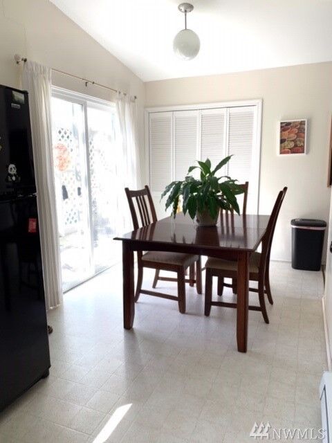 Property Photo: 2601 Lake Youngs Ct SE WA 98058