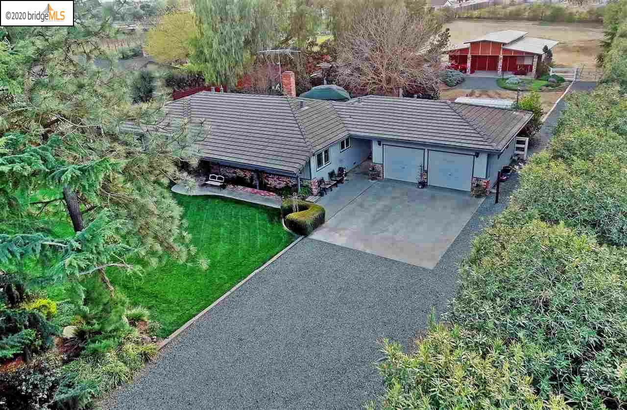 Property Photo:  3191 Doyle Rd  CA 94561 