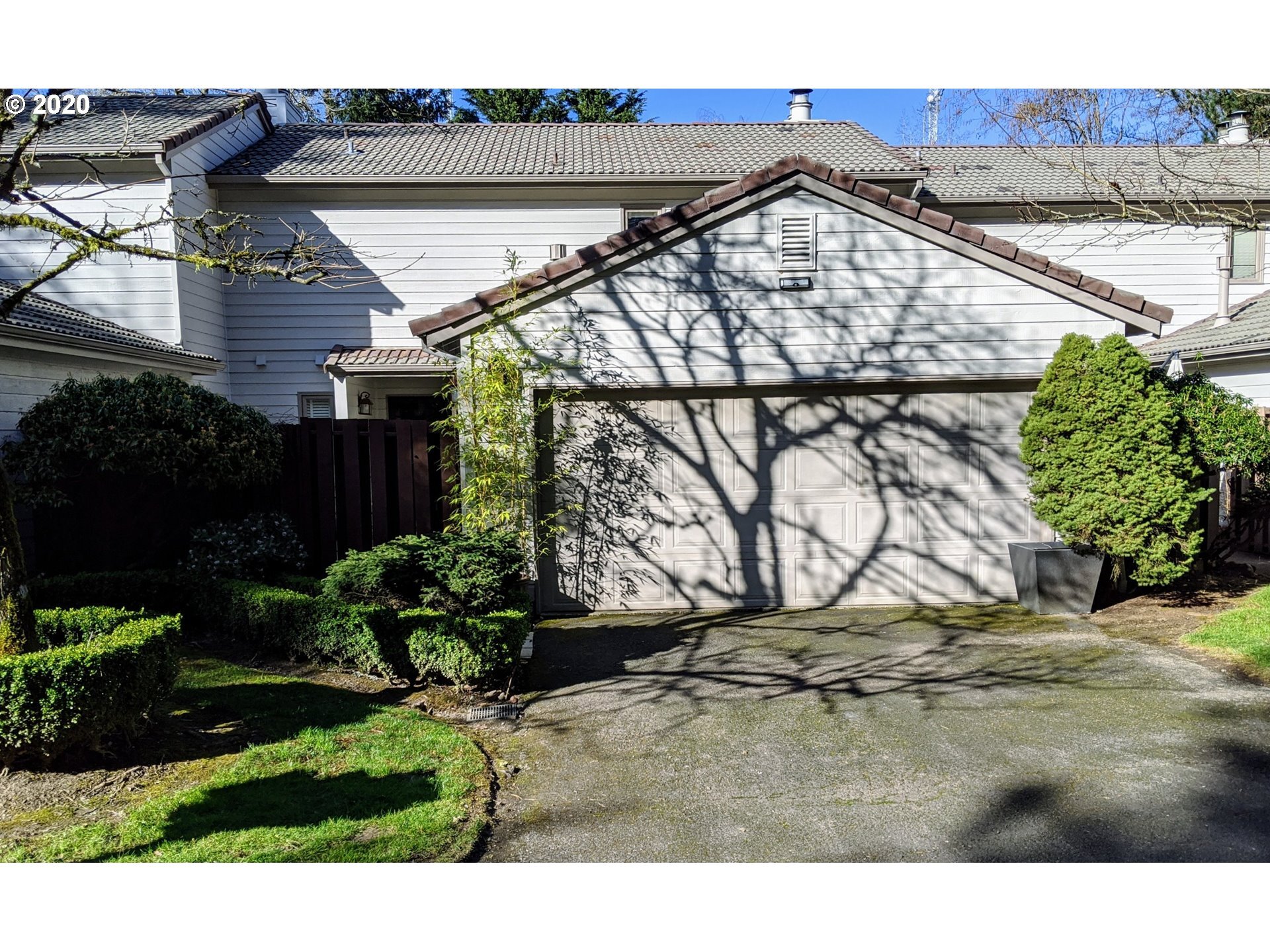 Property Photo: 428 SW 70th Ter OR 97225