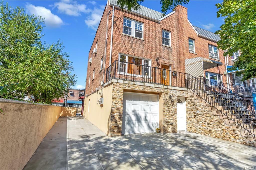 Property Photo:  1463 Needham Avenue  NY 10469 