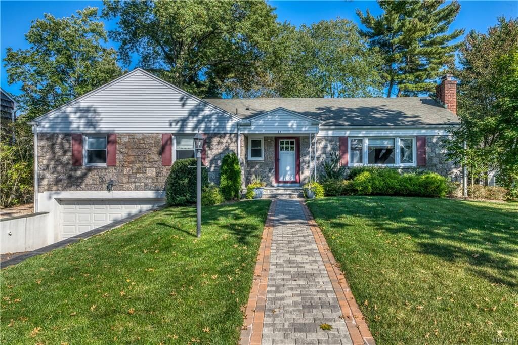 Property Photo:  44 Wilmot Circle  NY 10583 