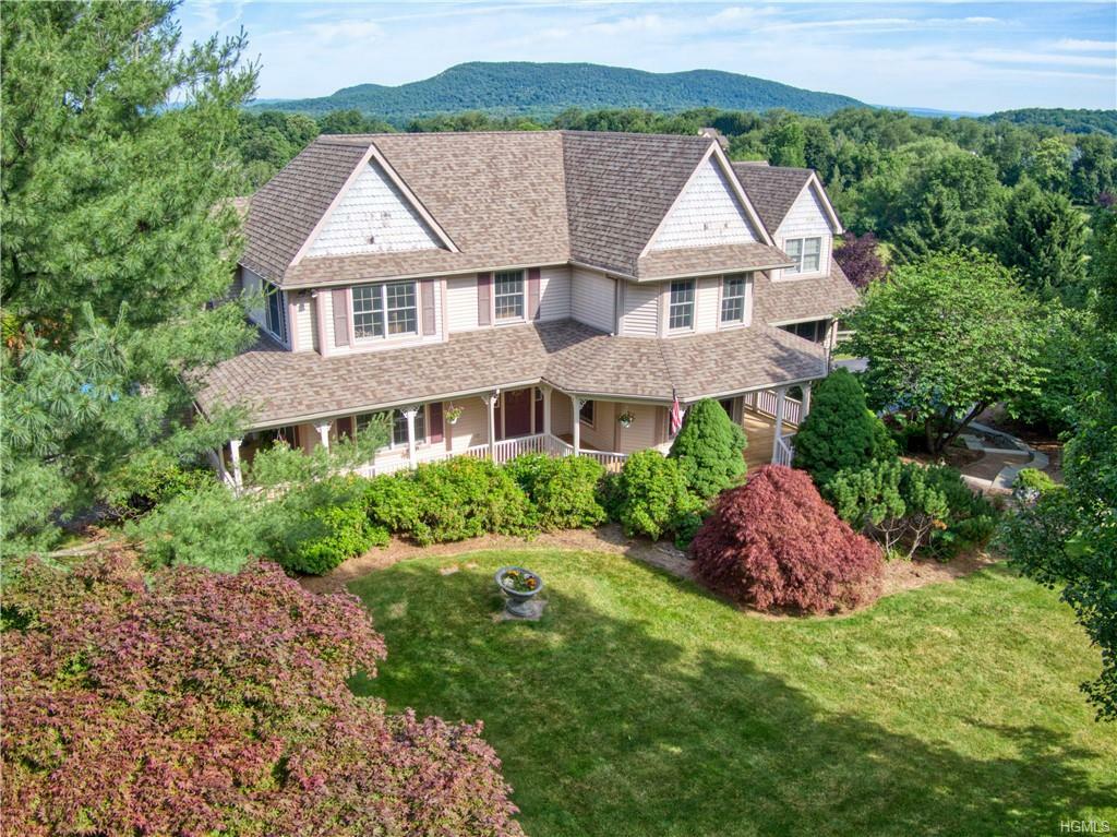 Property Photo:  1 Meadow Ridge Road  NY 10990 