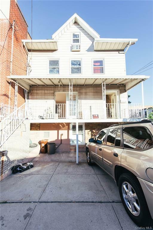 Property Photo:  2610 Chesbrough Avenue  NY 10461 