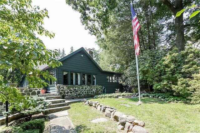 Property Photo:  5 Oak Lane  NY 10567 