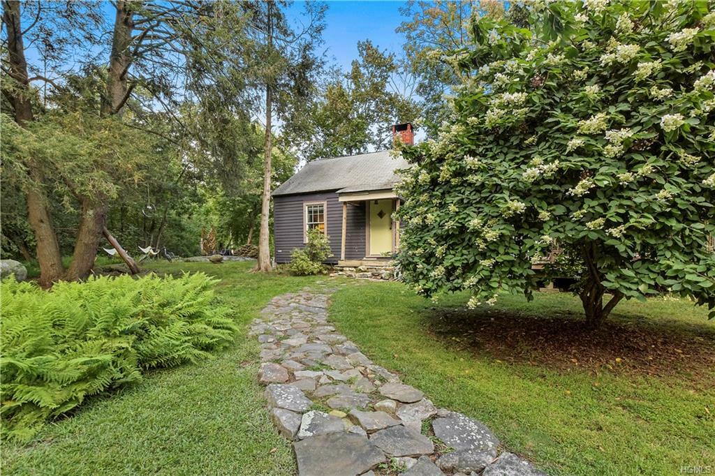 Property Photo:  1215 Sagunka Drive  NY 10598 