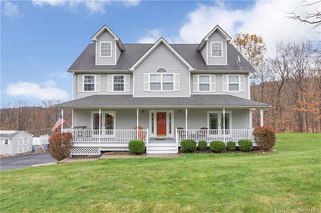 Property Photo:  24 Mount Ridge Court  NY 10950 