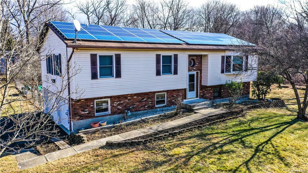 Property Photo: 14 Newhard Place NY 12533
