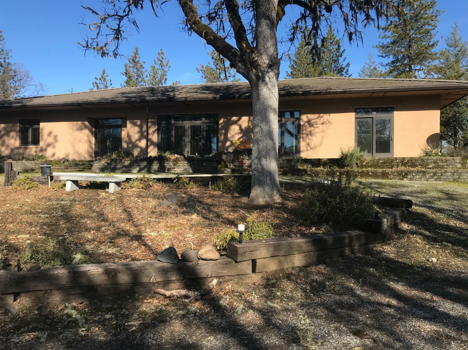 Property Photo: 16880 Meadows Road OR 97503