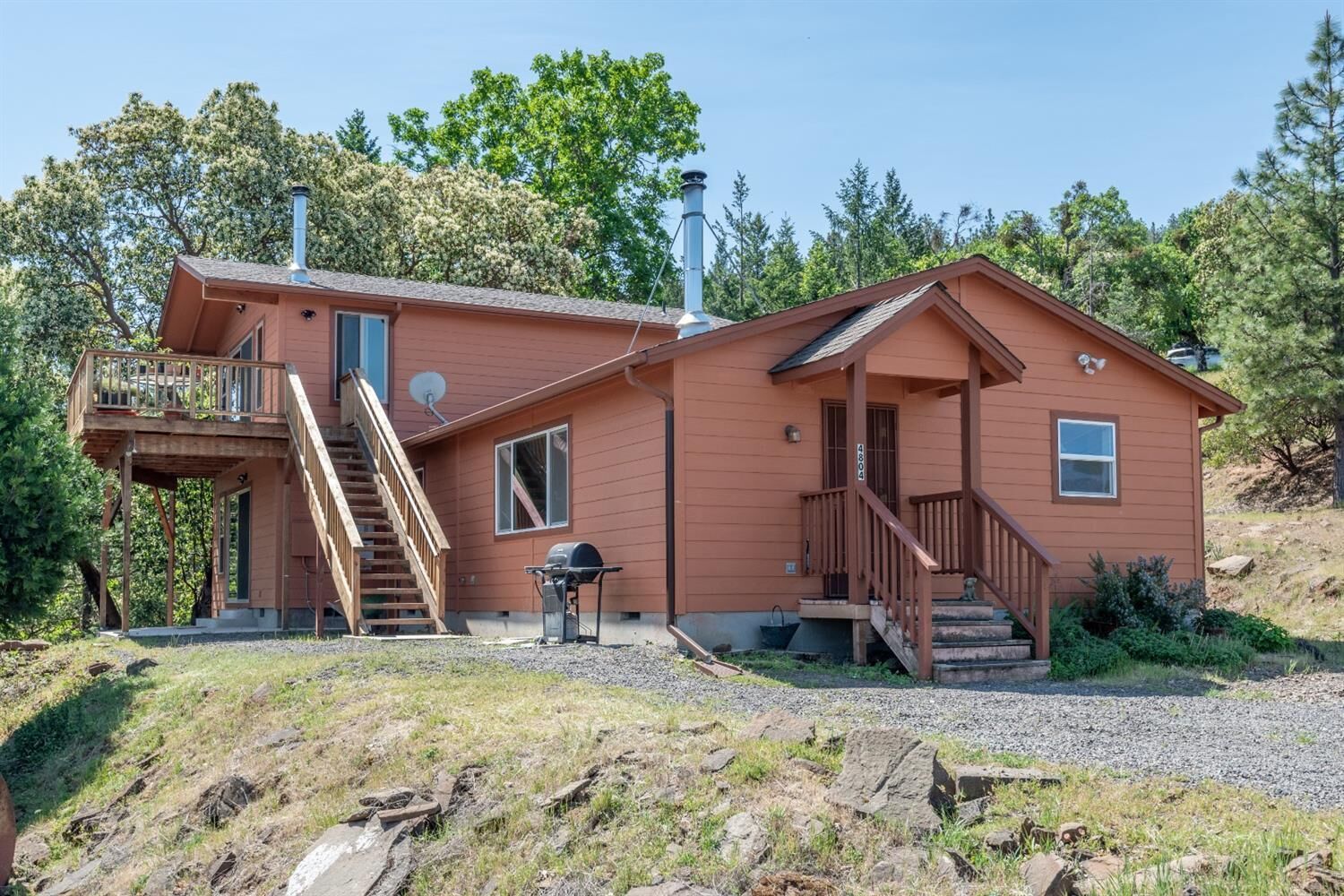 Property Photo: 4804 Dark Hollow Road OR 97501