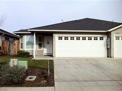 Property Photo: 3180 Forest Hills Drive OR 97504