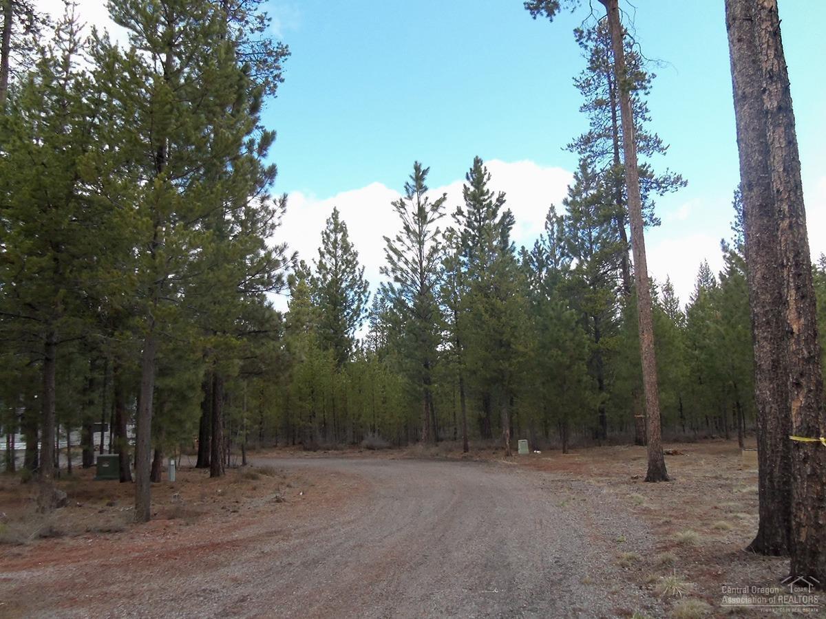 Property Photo: 5500 Iron Wheel Court OR 97739