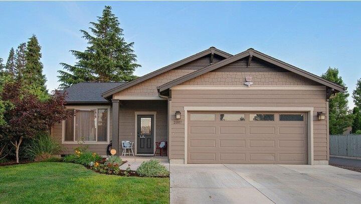 2007 Woodside Drive  Medford OR 97501 photo