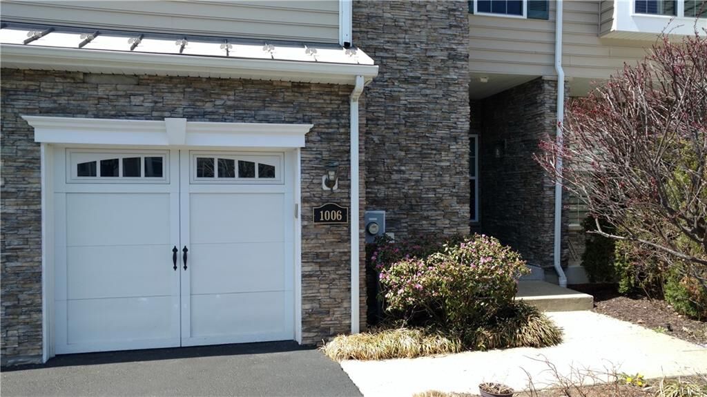Property Photo:  1006 Dutcher Drive  NY 12524 
