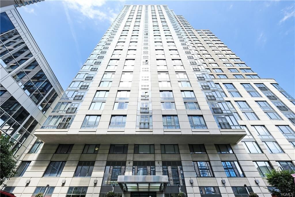 Property Photo: 10 City Place 27H NY 10601