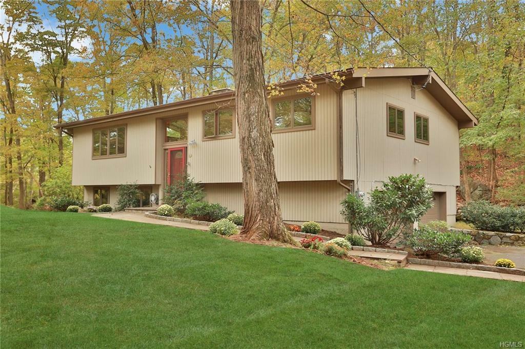 Property Photo: 62 Lakeview Avenue W NY 10567