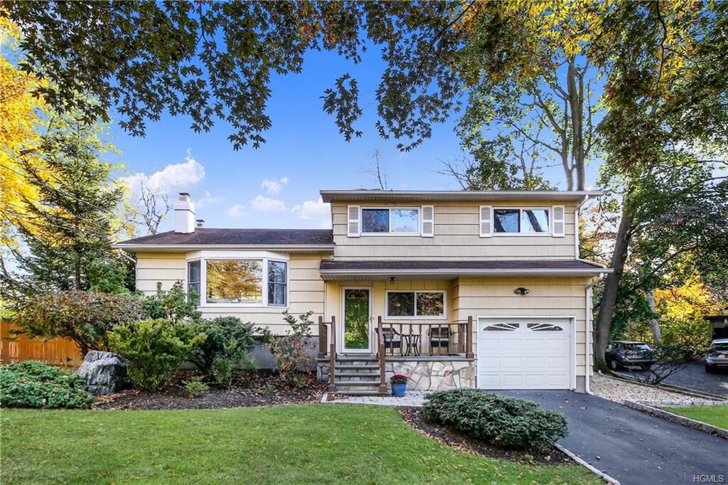 Property Photo:  3 Louis Lane  NY 10520 