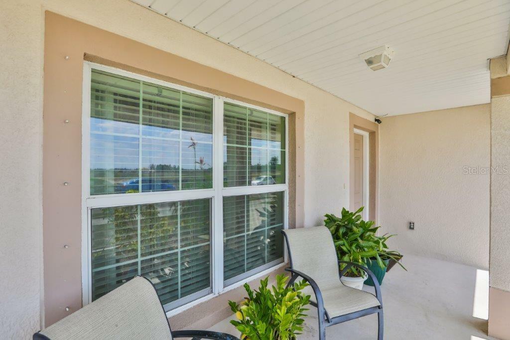 Property Photo:  804 16th Avenue SE  FL 33570 