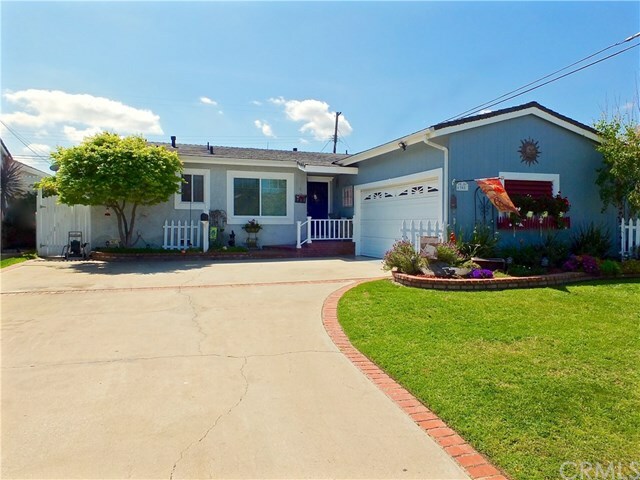 Property Photo: 6308 Edgefield Avenue CA 90713