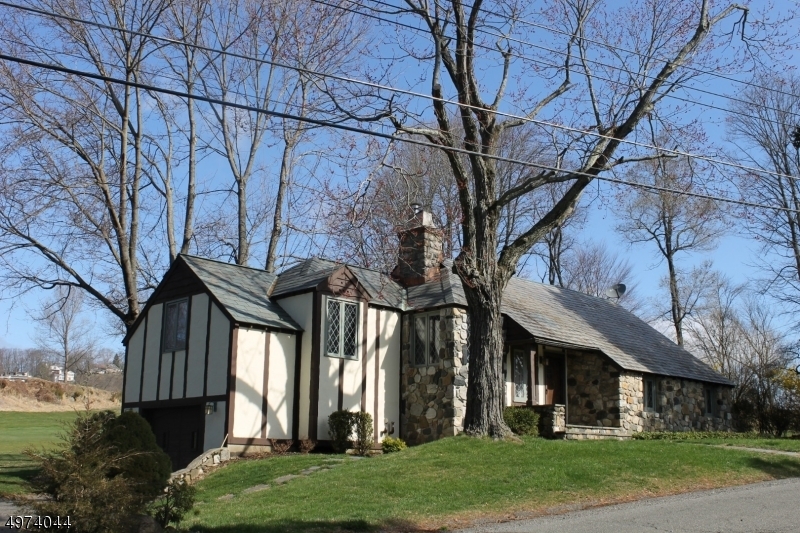 Property Photo: 463 W Shore Trl NJ 07871