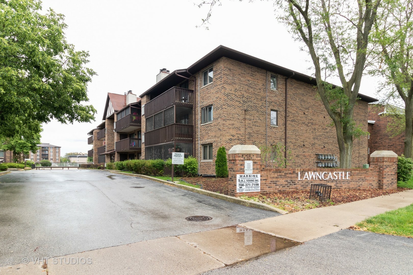 Property Photo:  10401 Menard Avenue 122  IL 60453 