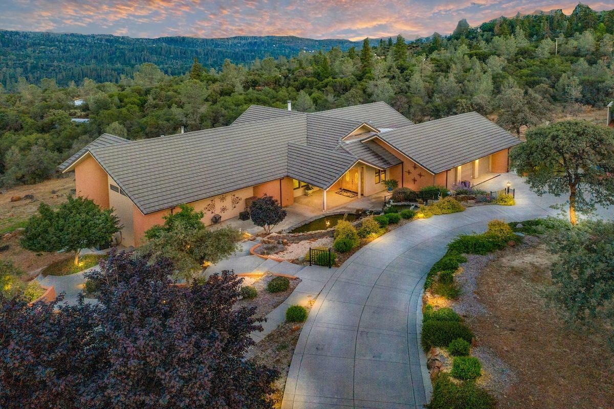 Property Photo: 11280 Dawn Lane CA 95949