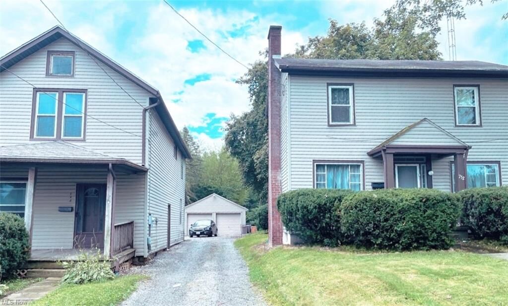 Property Photo: 748-752 Newgarden Avenue OH 44460