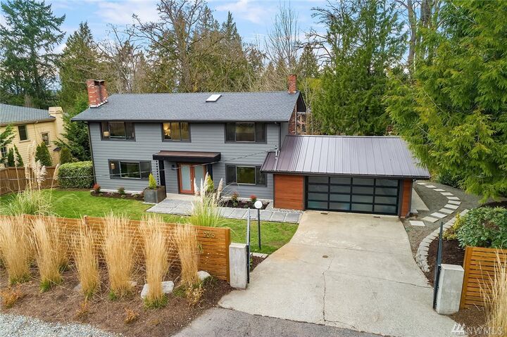 9016 NE 28th Street  Clyde Hill WA 98004 photo