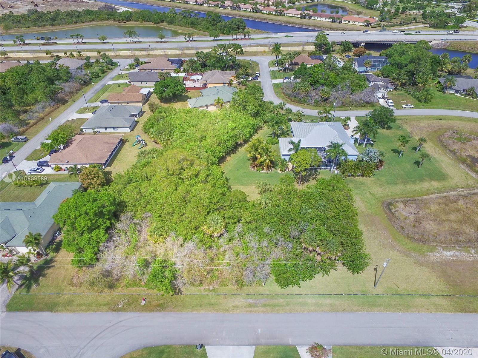 Property Photo:  2581 Salzedo Ave  FL 34953 