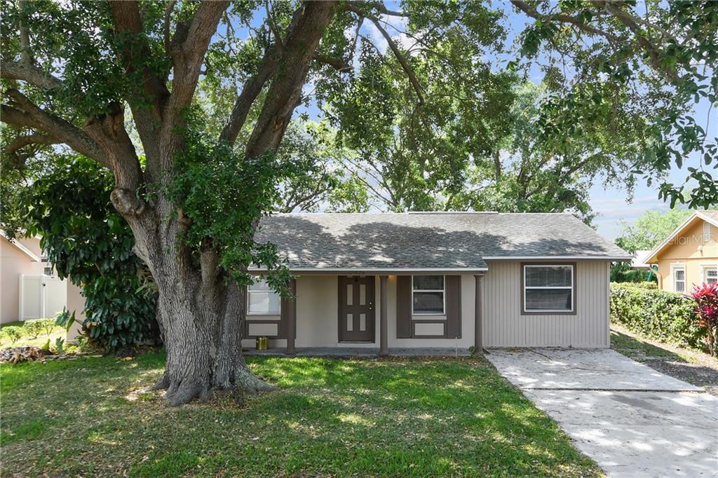 Property Photo: 2956 Grandola Drive 3 FL 32811