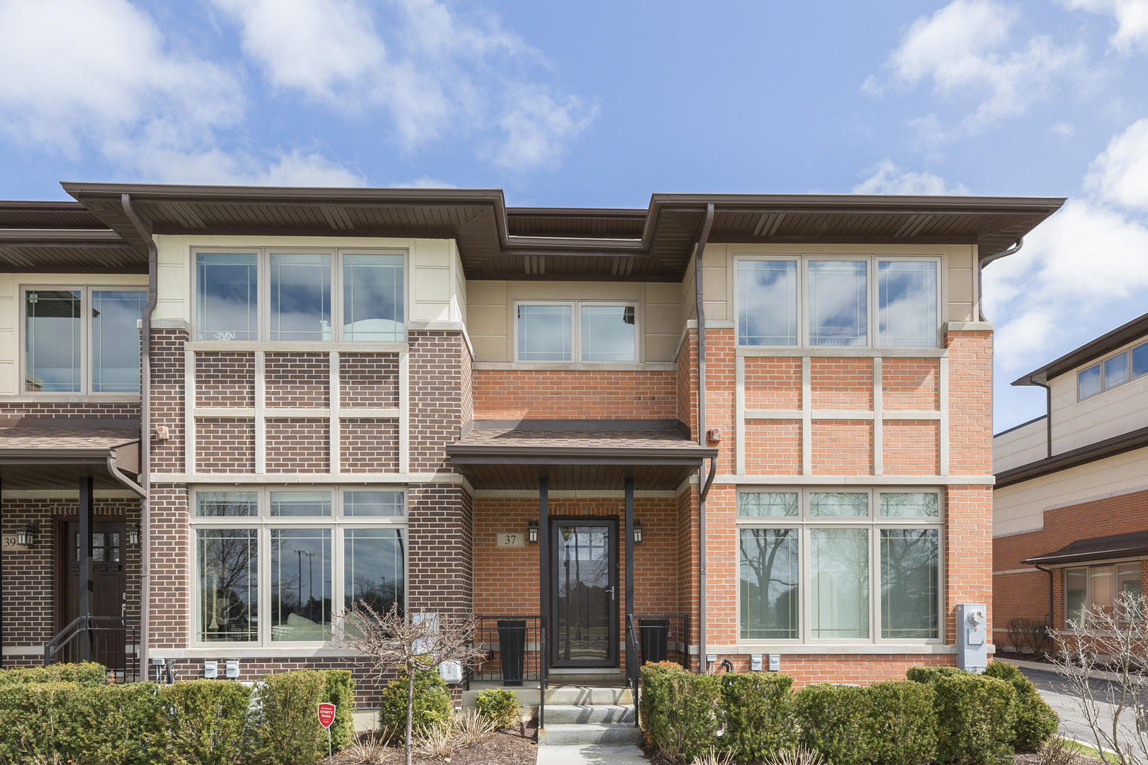 Property Photo: 37 Morris Street IL 60068