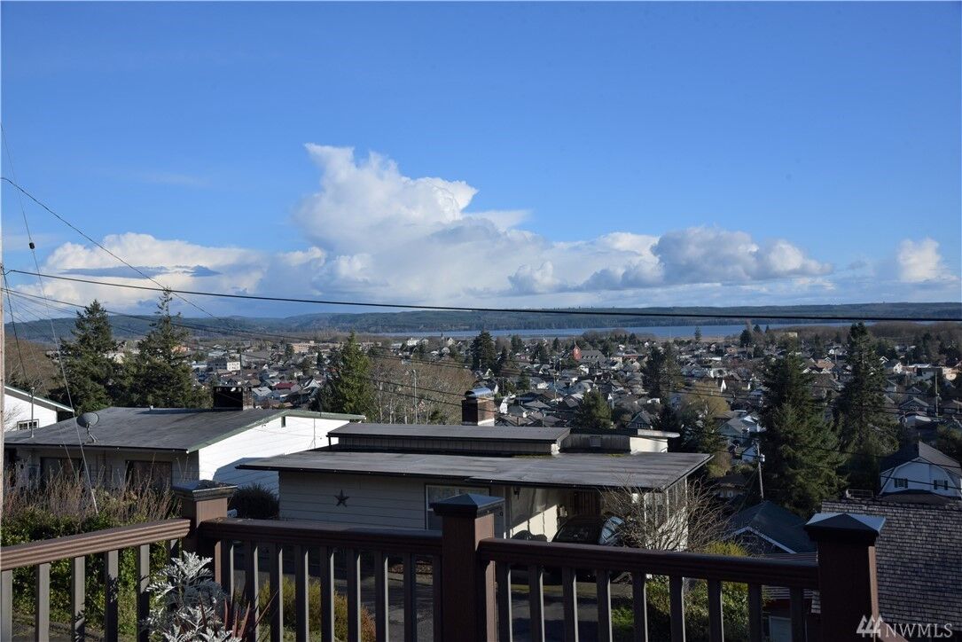 Property Photo:  303  Cedar Street  WA 98550 