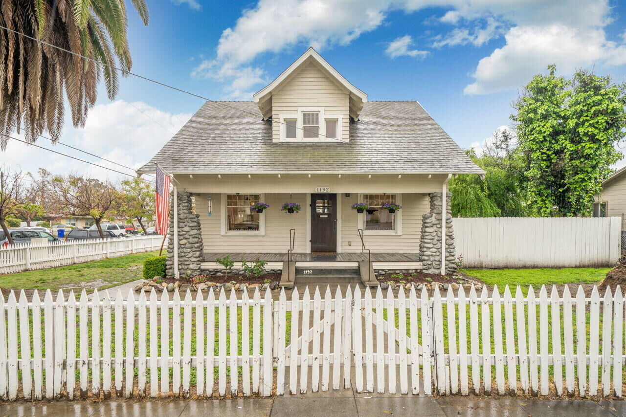 Property Photo: 1192 E 9th Street CA 91786