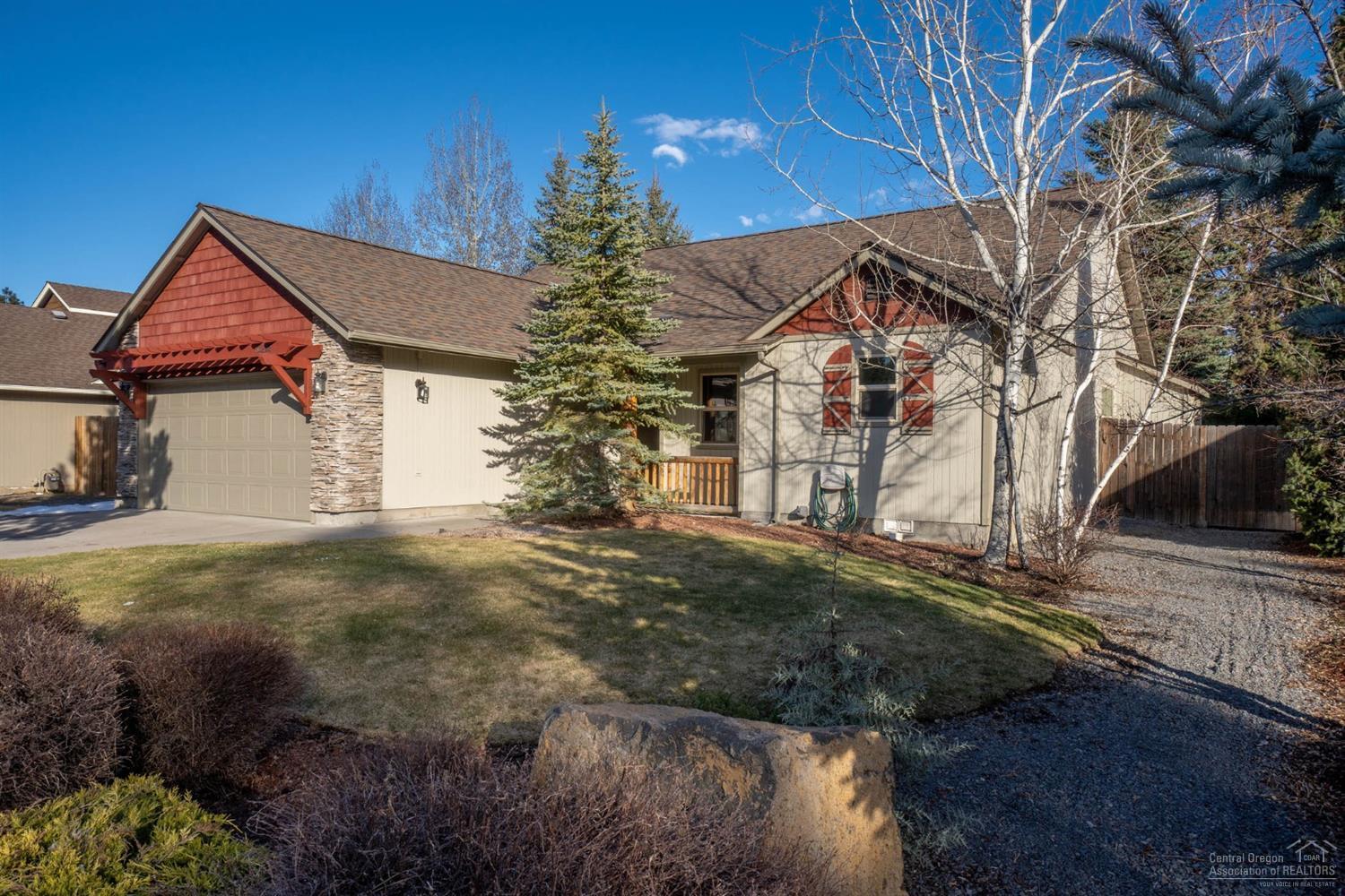 Property Photo: 61252 Bighorn Court OR 97702