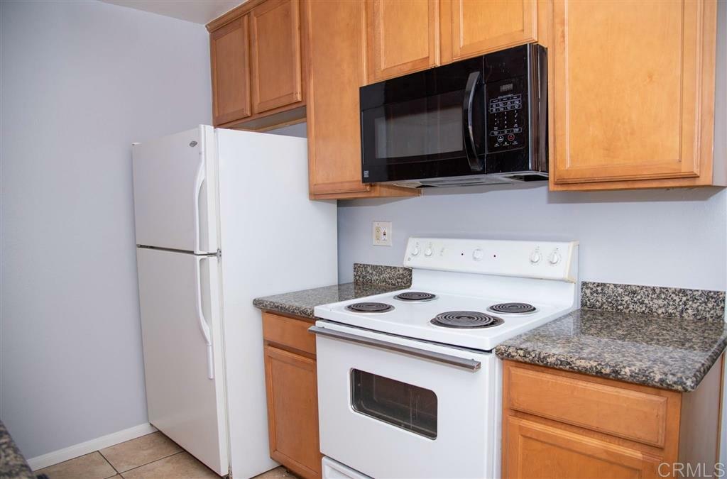 Property Photo:  471 Ballantyne St 55  CA 92020 