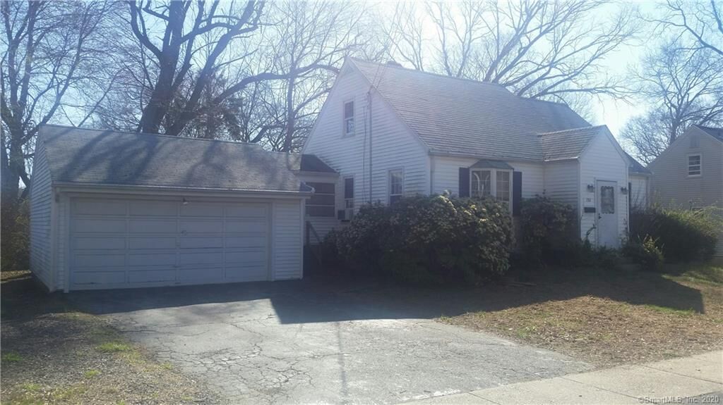 Property Photo: 152 Woodcrest Avenue CT 06614