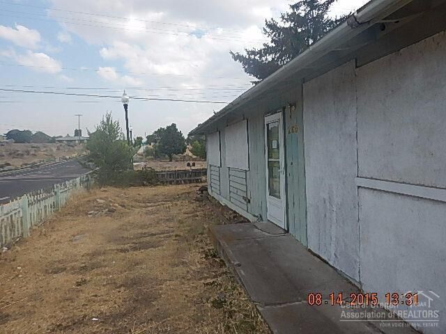 Property Photo:  235 SE B Street  OR 97741 